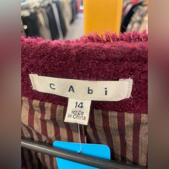 Cabi Sz. 14 Burgundy Red Zip Waist Jacket - Picture 3 of 3